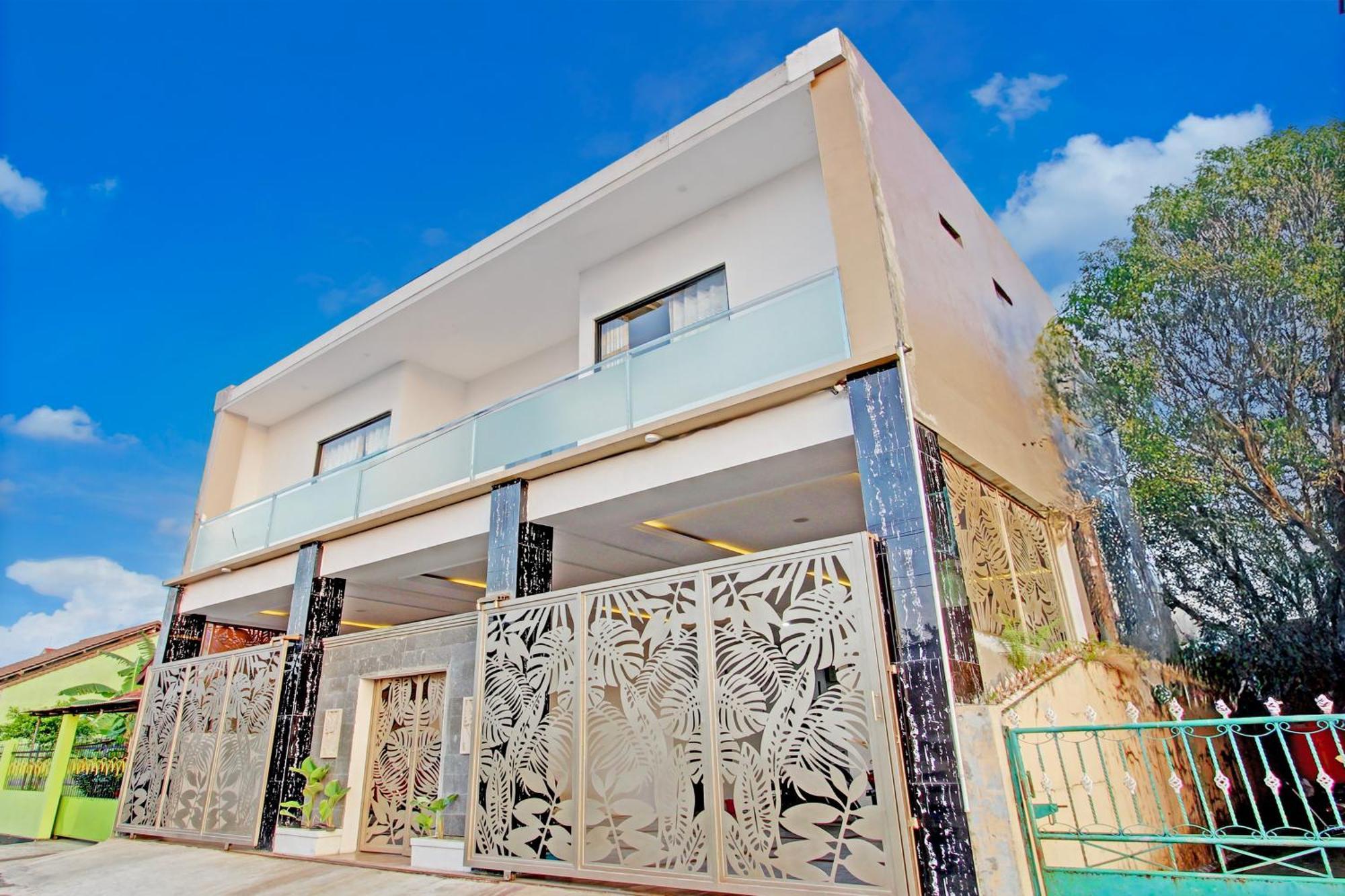 Hotel O Purwokerto Near Taman Andhang Pangrenan Formerly Harvest Inn Exterior photo